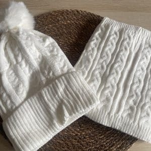 Bonnet avec tour de cou